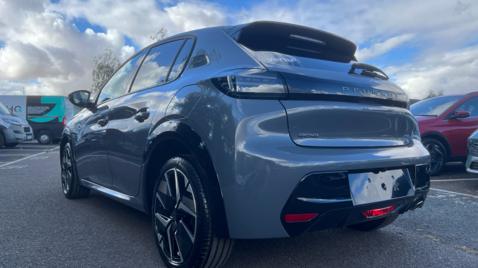 Peugeot 208 1.2 100 Turbo GT 5dr Petrol Hatchback - Image 24